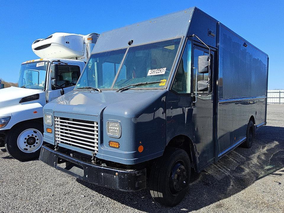 2021 Freightliner MT45G Delivery Truck