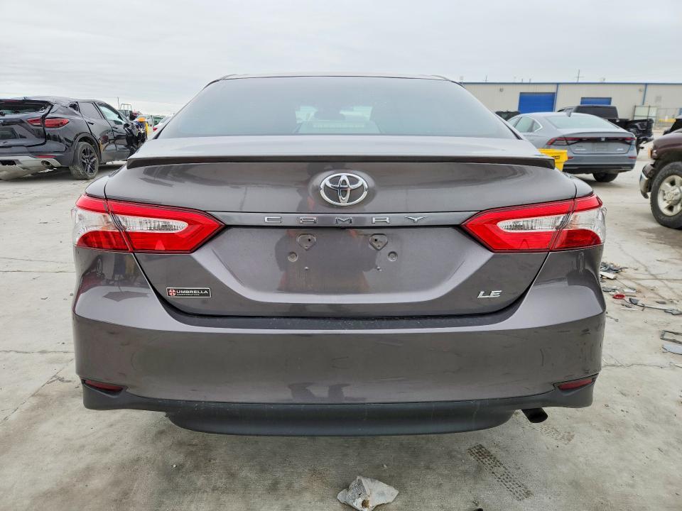 2018 Toyota Camry le