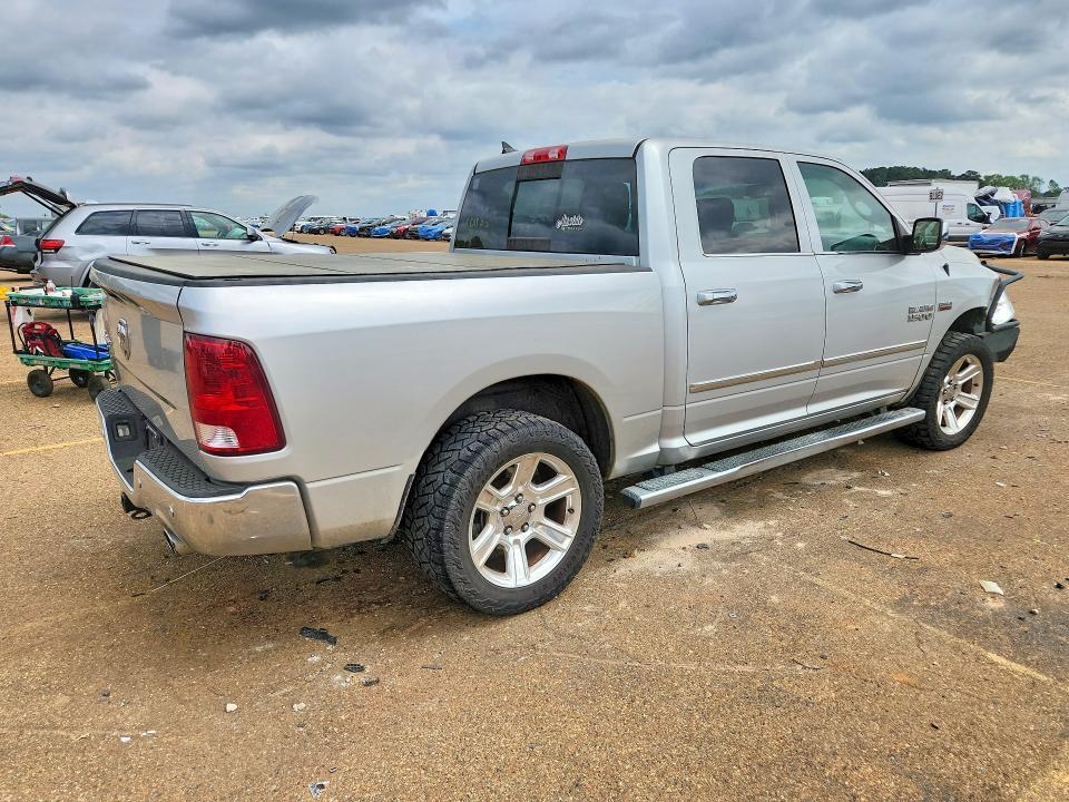 2017 Dodge RAM 1500 SLT
