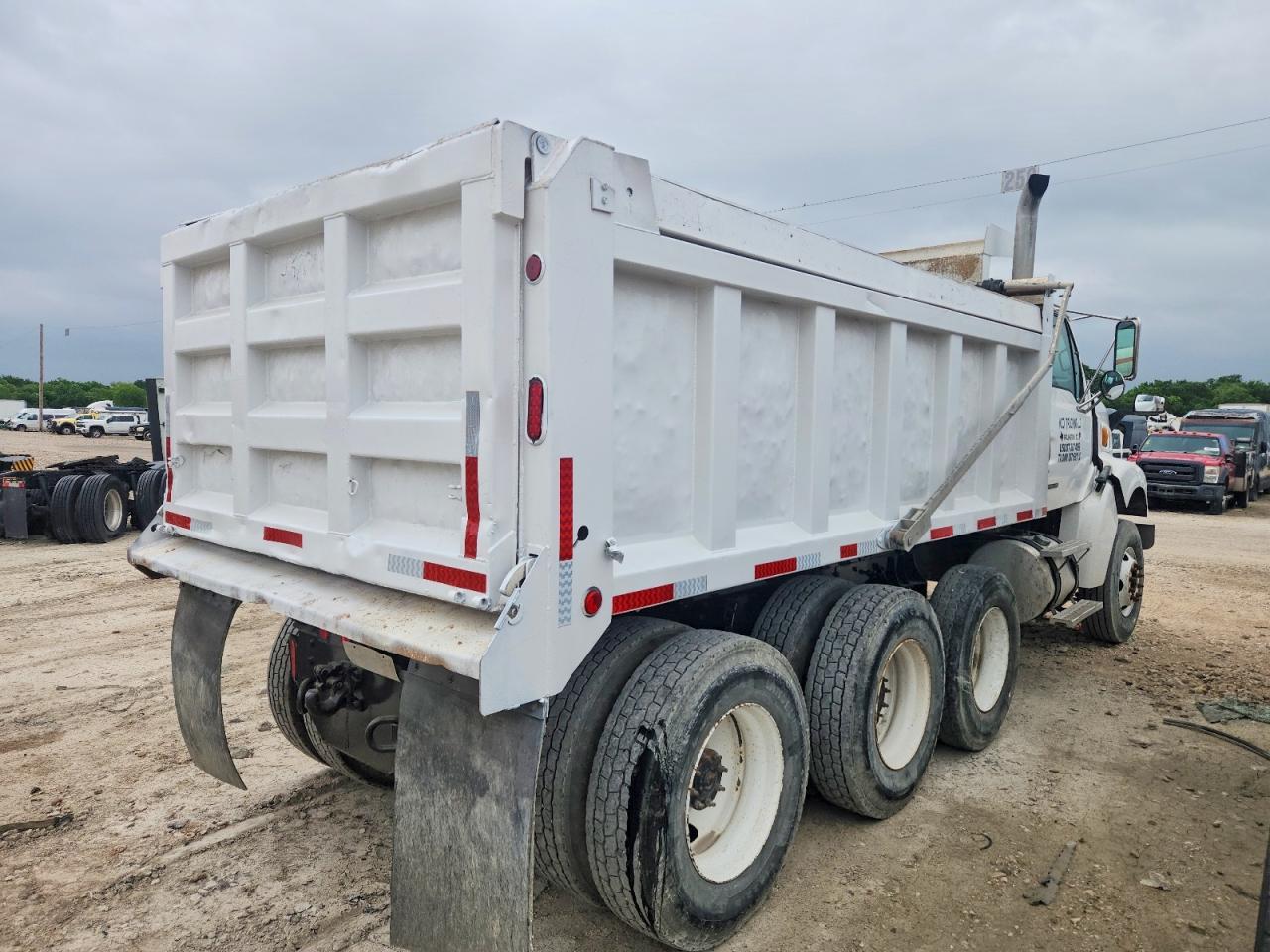 2007 Sterling 2007 Sterling LT 9500 Dump Truck