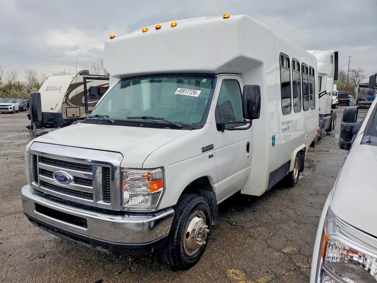 2016 Ford E350-Shuttle Bus