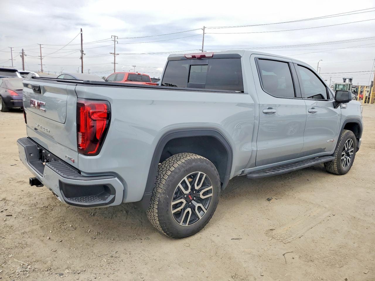 2024 GMC Sierra K1500 AT4