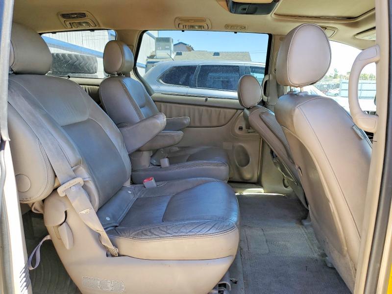 2005 Toyota Sienna xle 7 Passenger