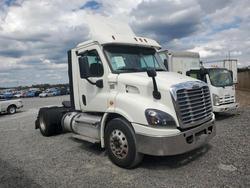 Salvage trucks for sale at Thonotosassa, FL auction: 2017 Freigliner 2017 Freightliner Cascadia 113 Semi Truck