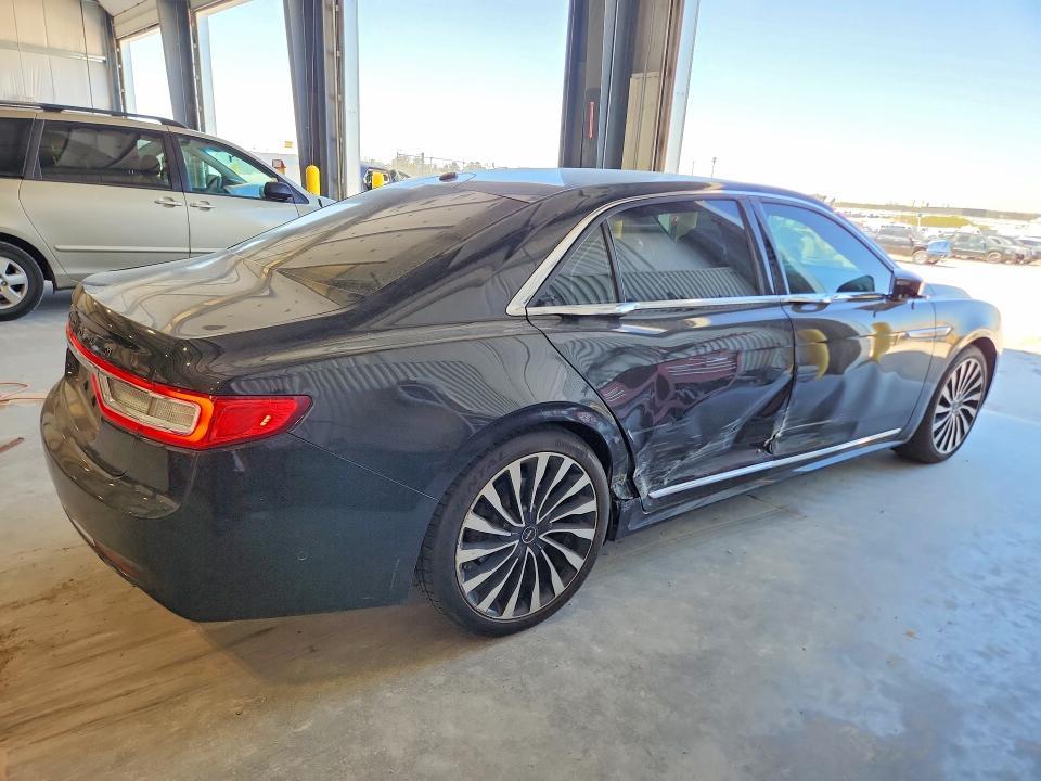 2017 Lincoln Continental Black Label