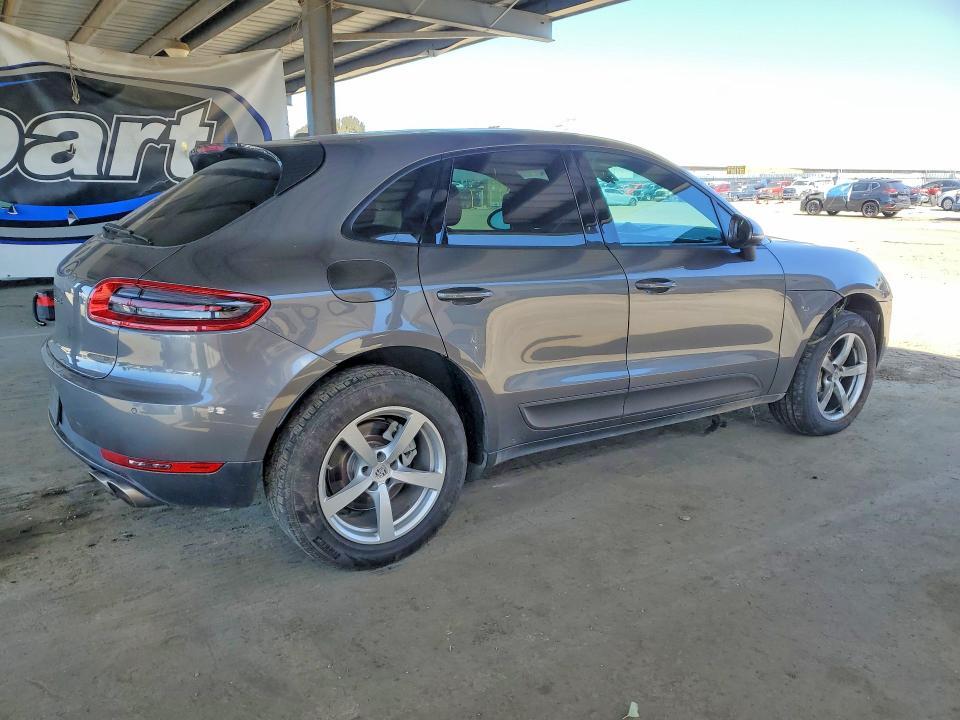 2015 Porsche Macan s