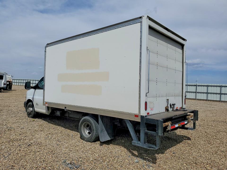 2020 Chev Express G4500