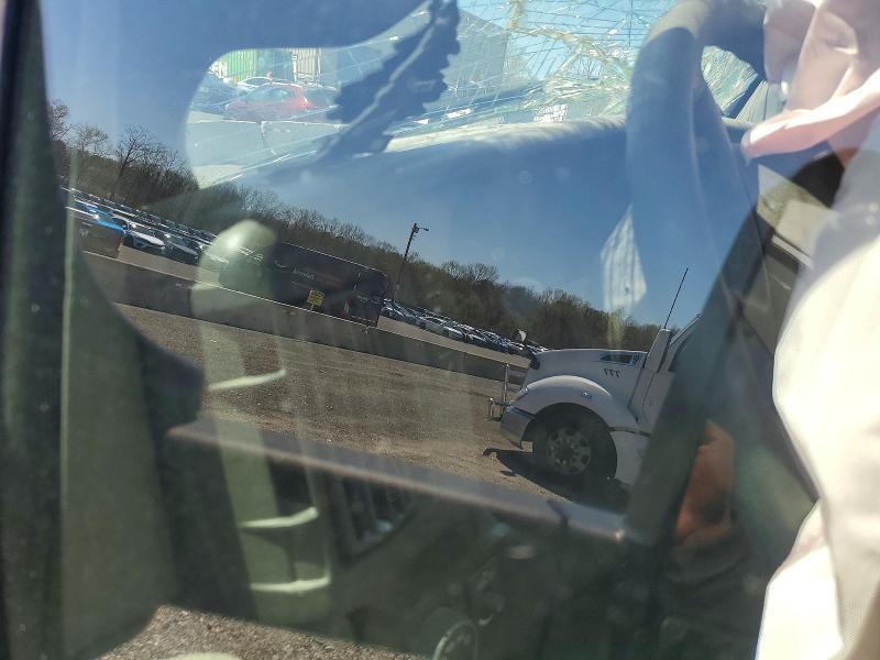 2024 GMC Savana Refrigerated BOX Truck