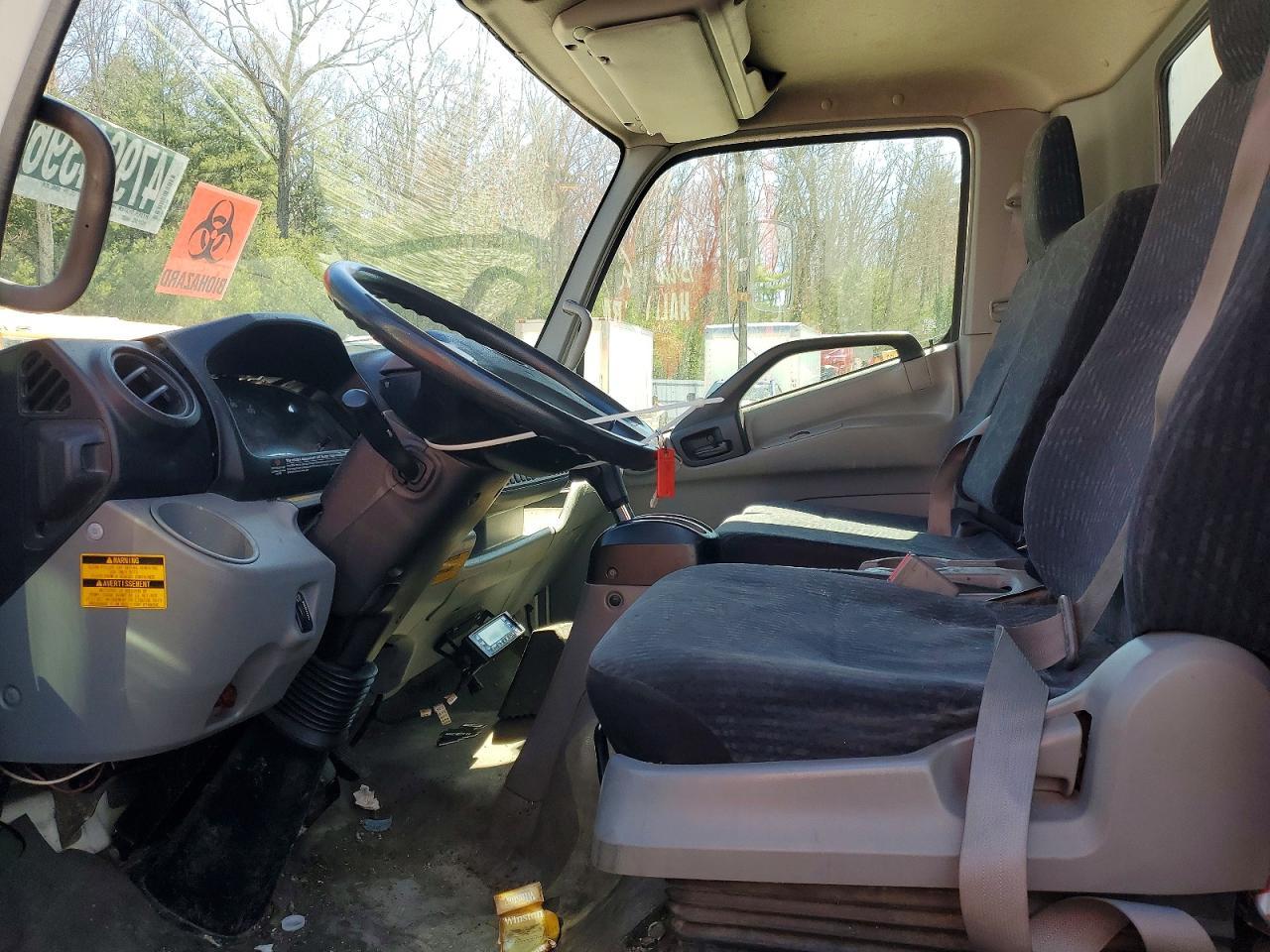 2018 Hino 195 Refrigerated BOX Truck