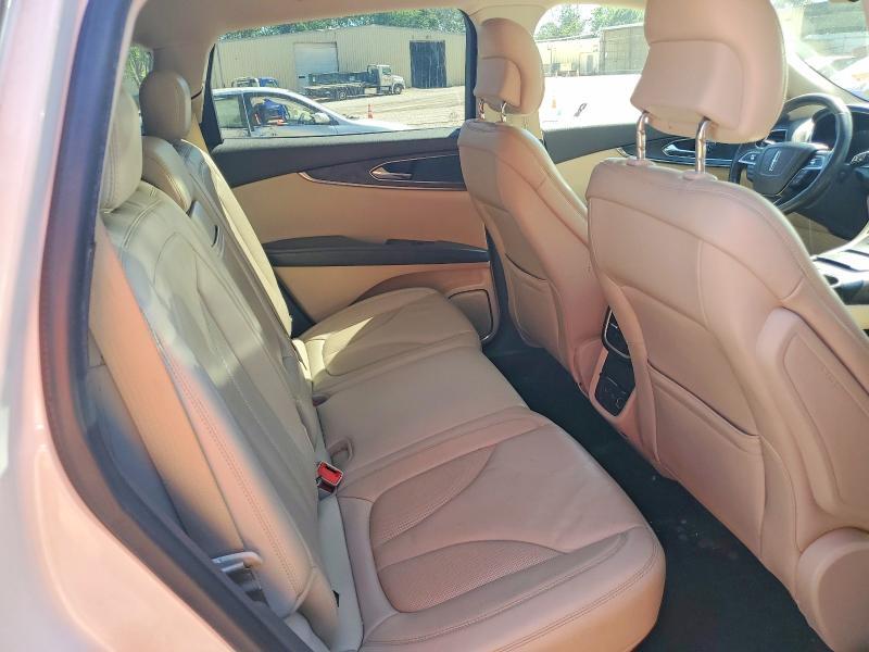 2019 Lincoln Nautilus Select