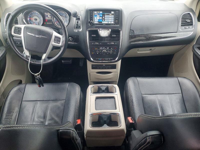 2015 Chrysler Town & Country Touring l
