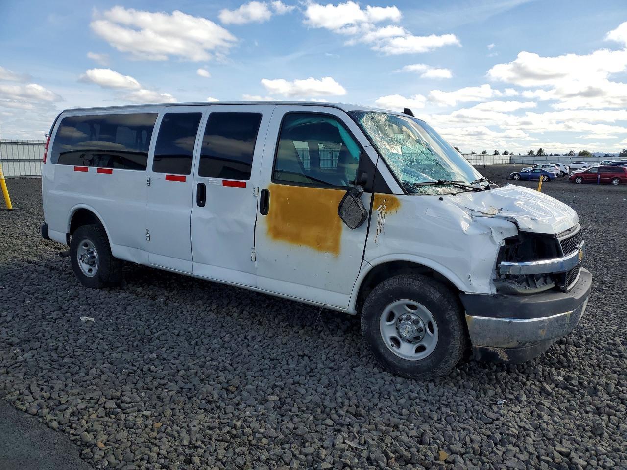 2020 Chevrolet Express G3500 LT