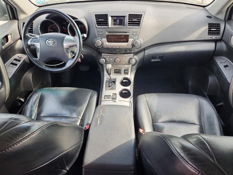 2011 Toyota Highlander se