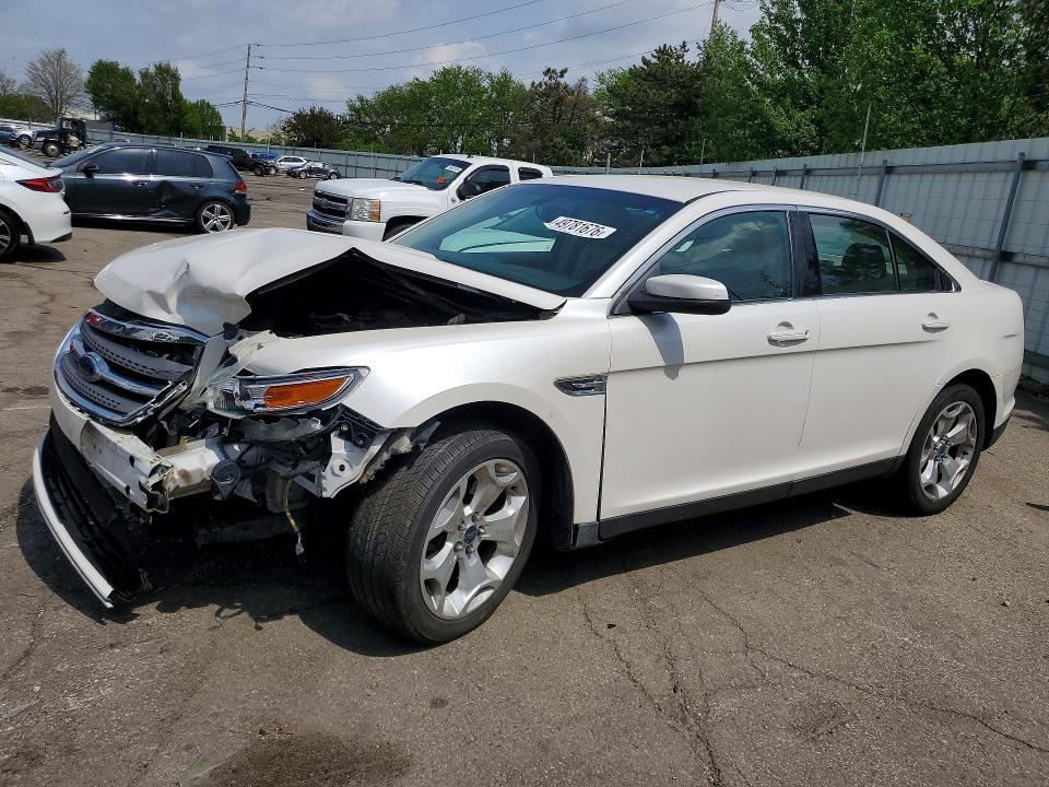 2010 Ford Taurus sel