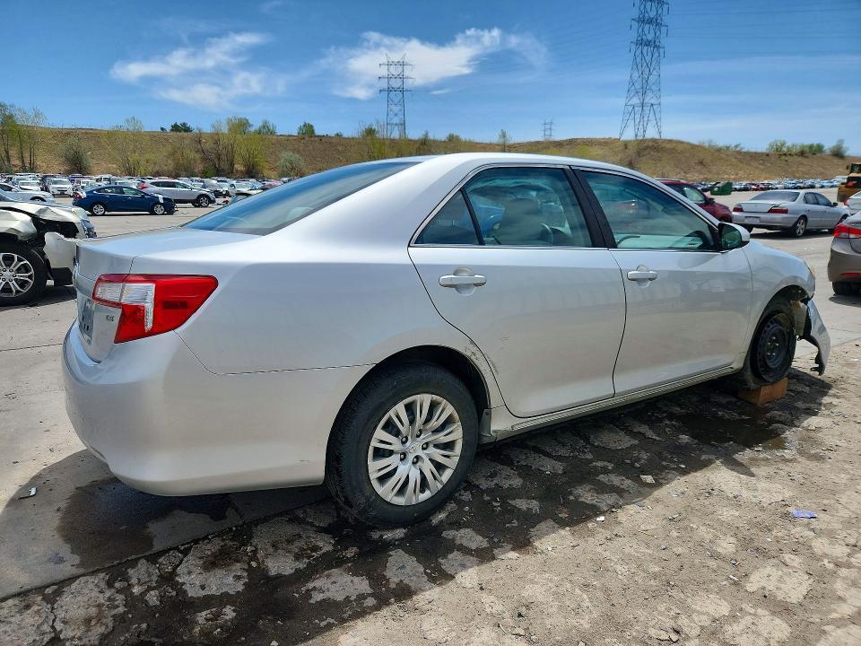 2012 Toyota Camry le