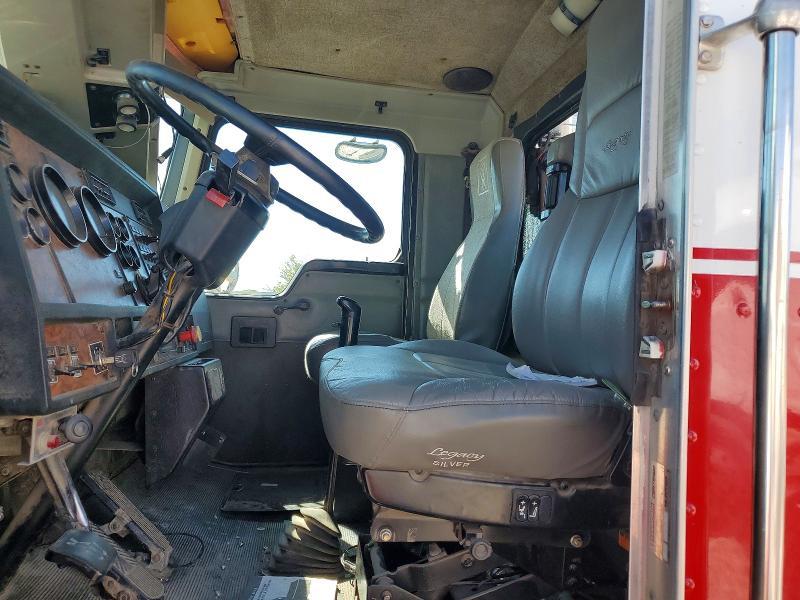 2000 Kenworth Construction T800