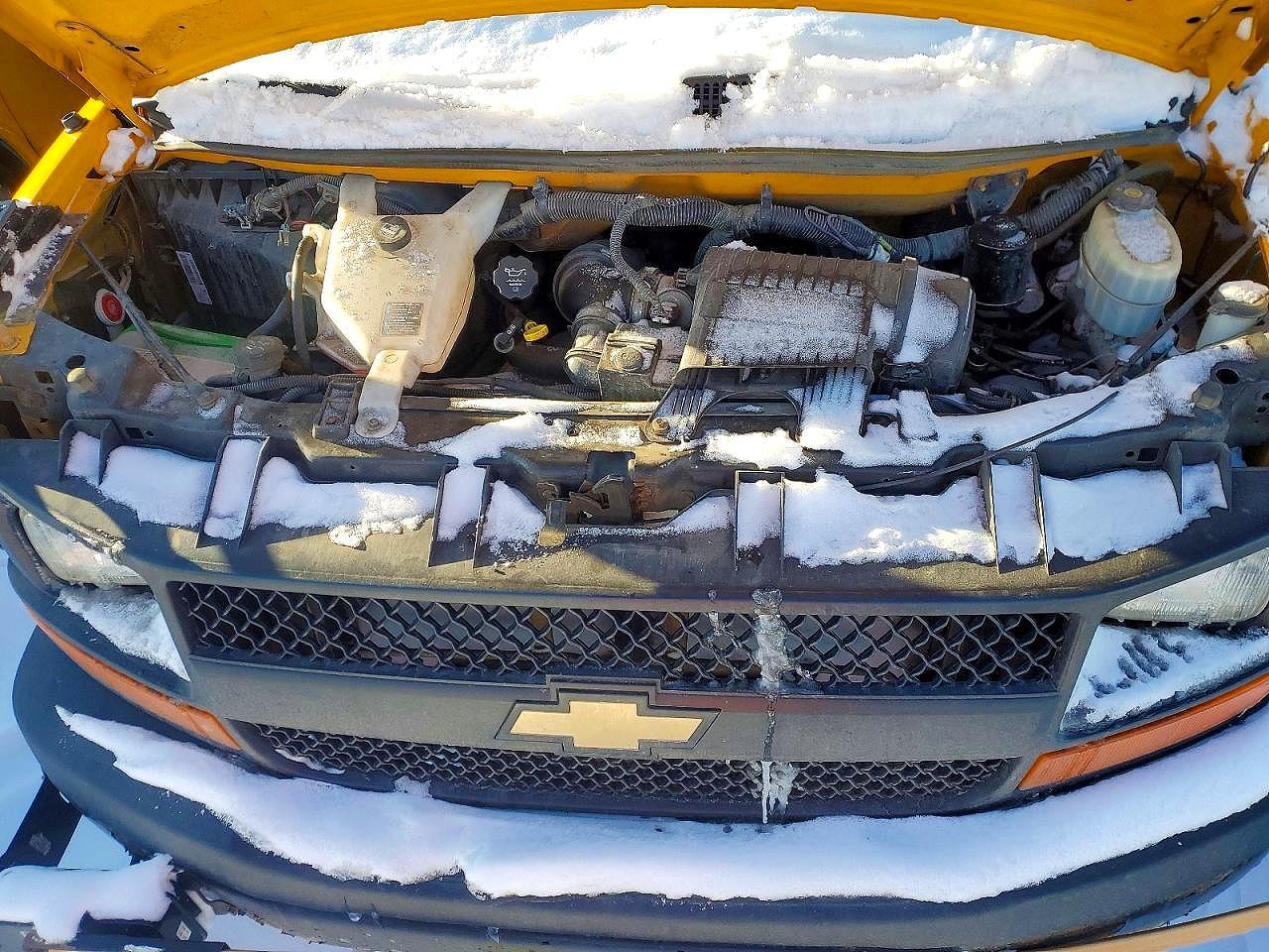 2011 Chev Express Cutaway G3500