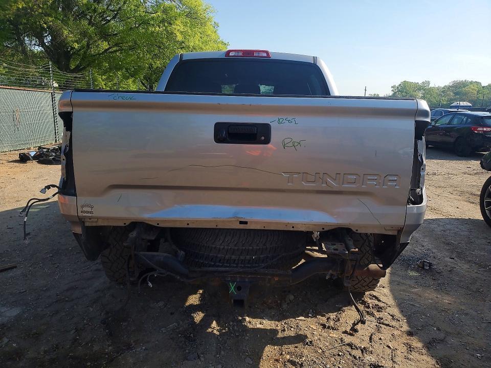 2016 Toyota Tundra SR5