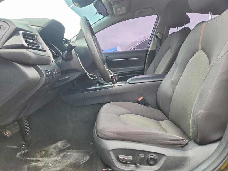 2020 Toyota Camry le