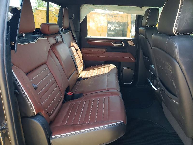 2025 GMC Sierra K2500 Denali Ultimate