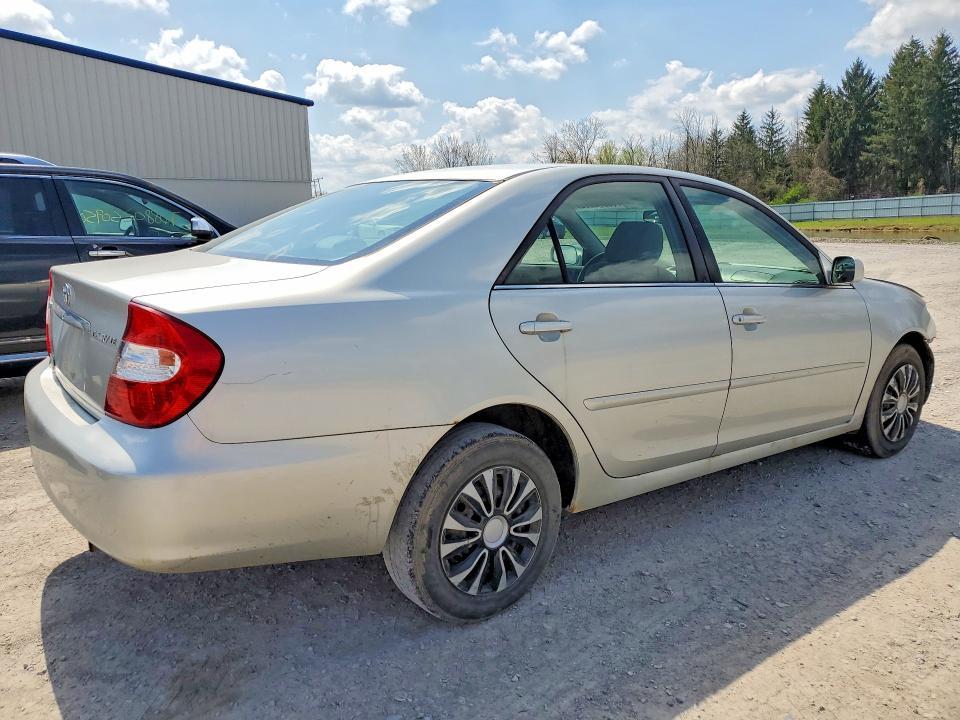 2003 Toyota Camry le