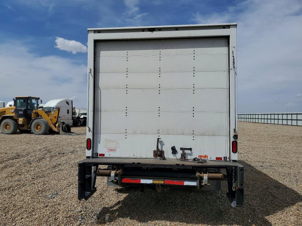 2020 Chev Express G4500