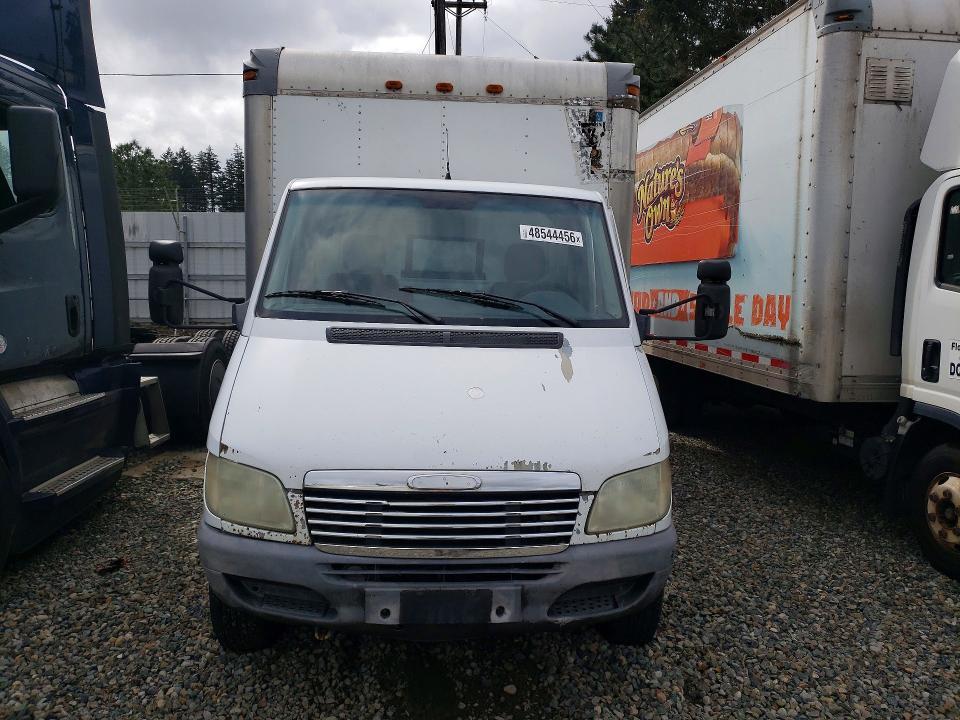 2005 Freigliner 2005 Freightliner Sprinter BOX Truck
