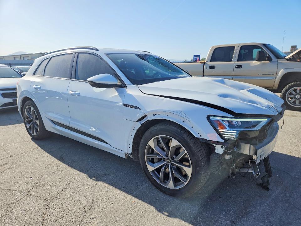 2021 Audi E-tron Premium Plus