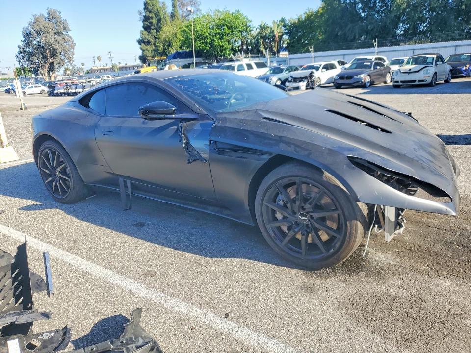 2021 Aston Martin Db11