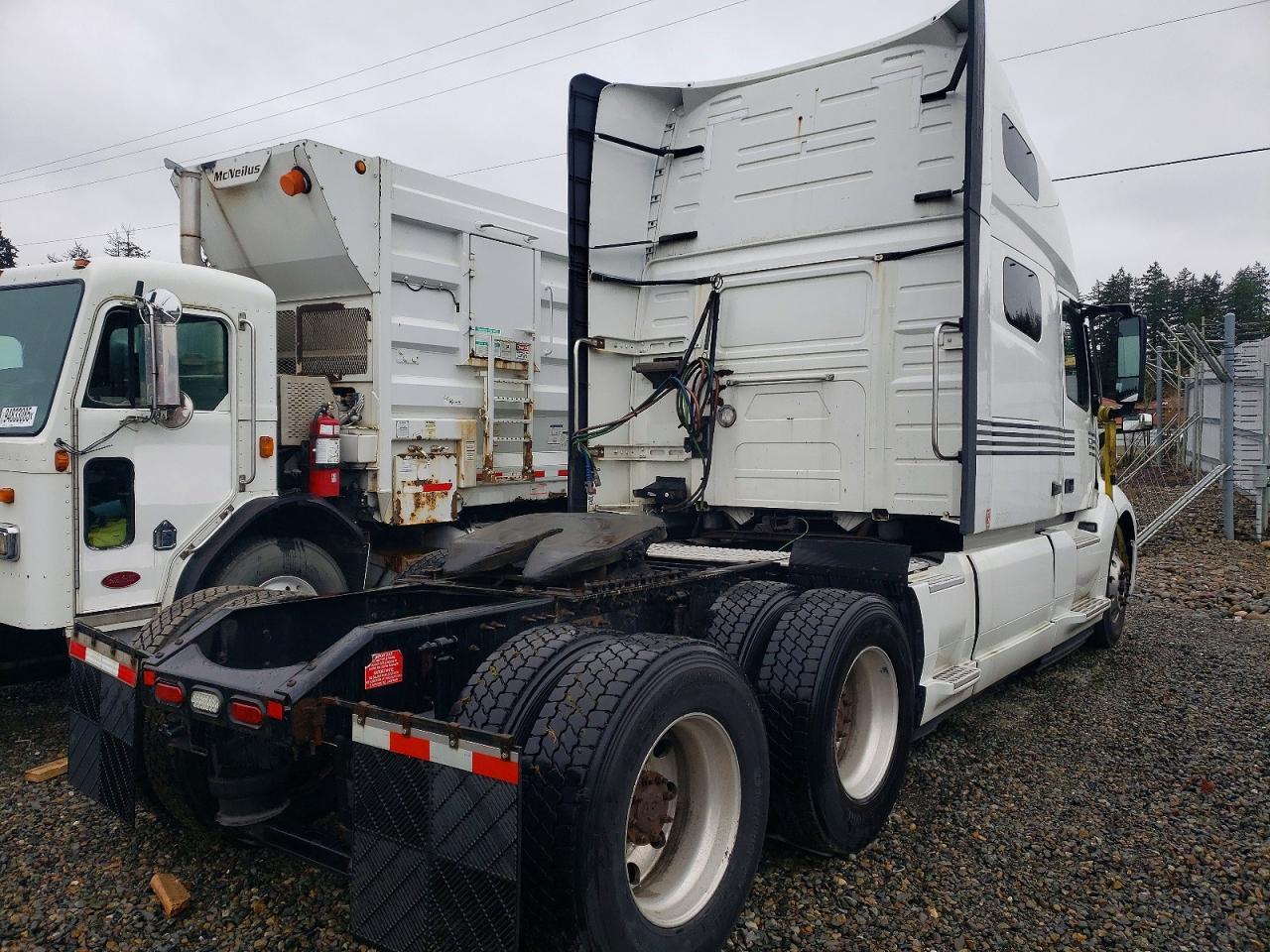 2019 Volv O VNL Semi Truck