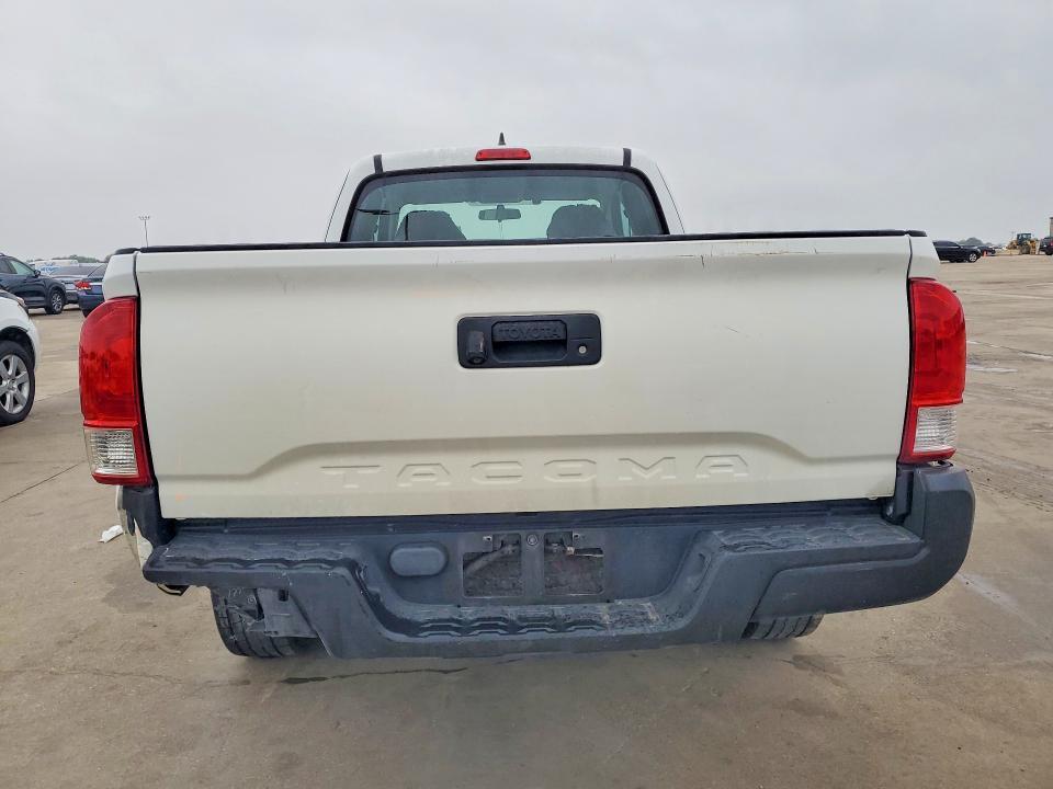 2016 Toyota Tacoma SR