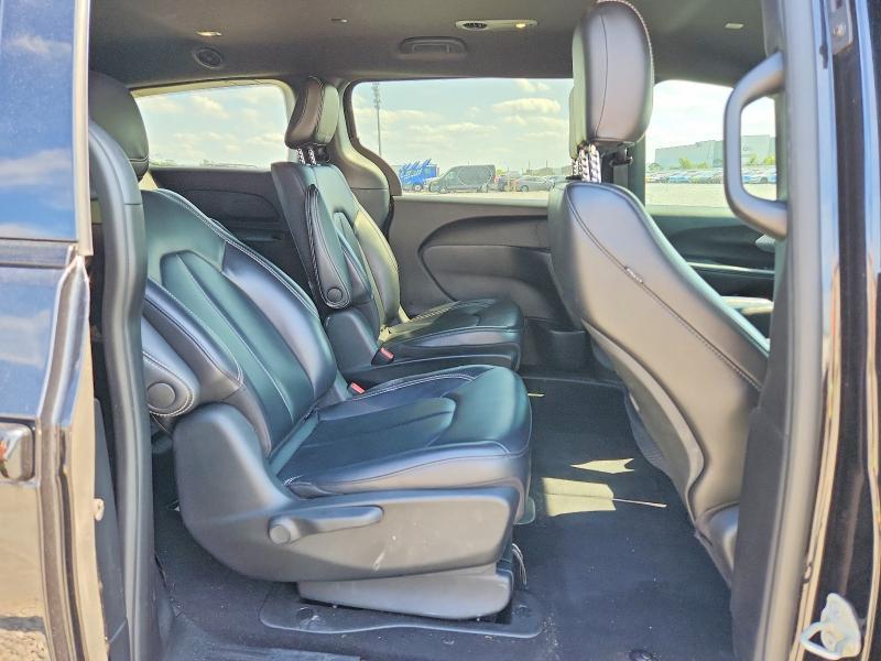 2023 Chrysler Pacifica Hybrid Touring l