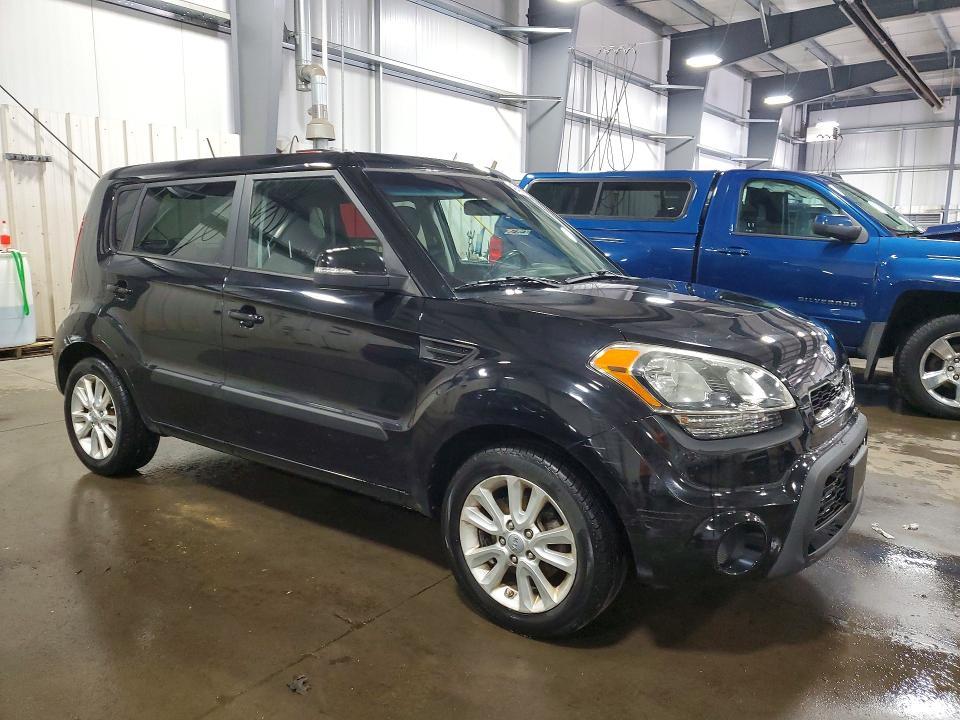 2013 KIA Soul +