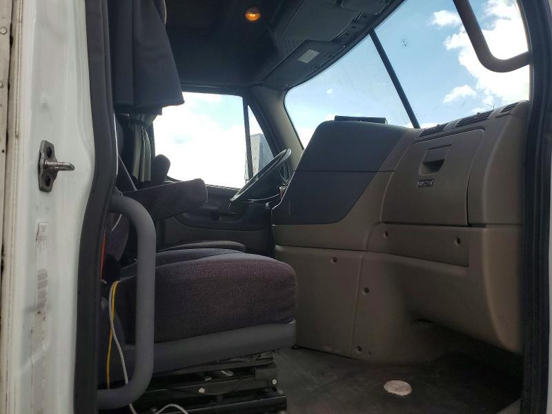 2016 Freightliner Cascadia 125 Semi Truck