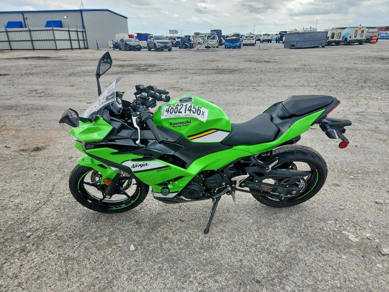2025 Kawasaki EX500 H