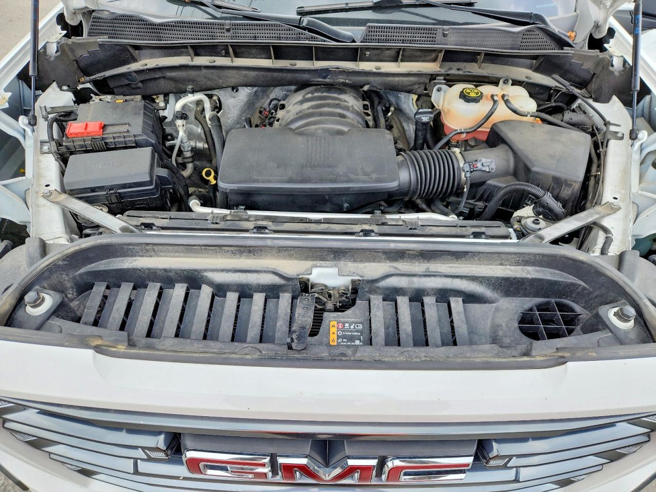 2022 GMC Sierra Limited K1500 AT4