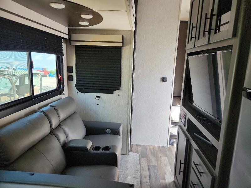 2023 Keystone Cruiser ai Camper