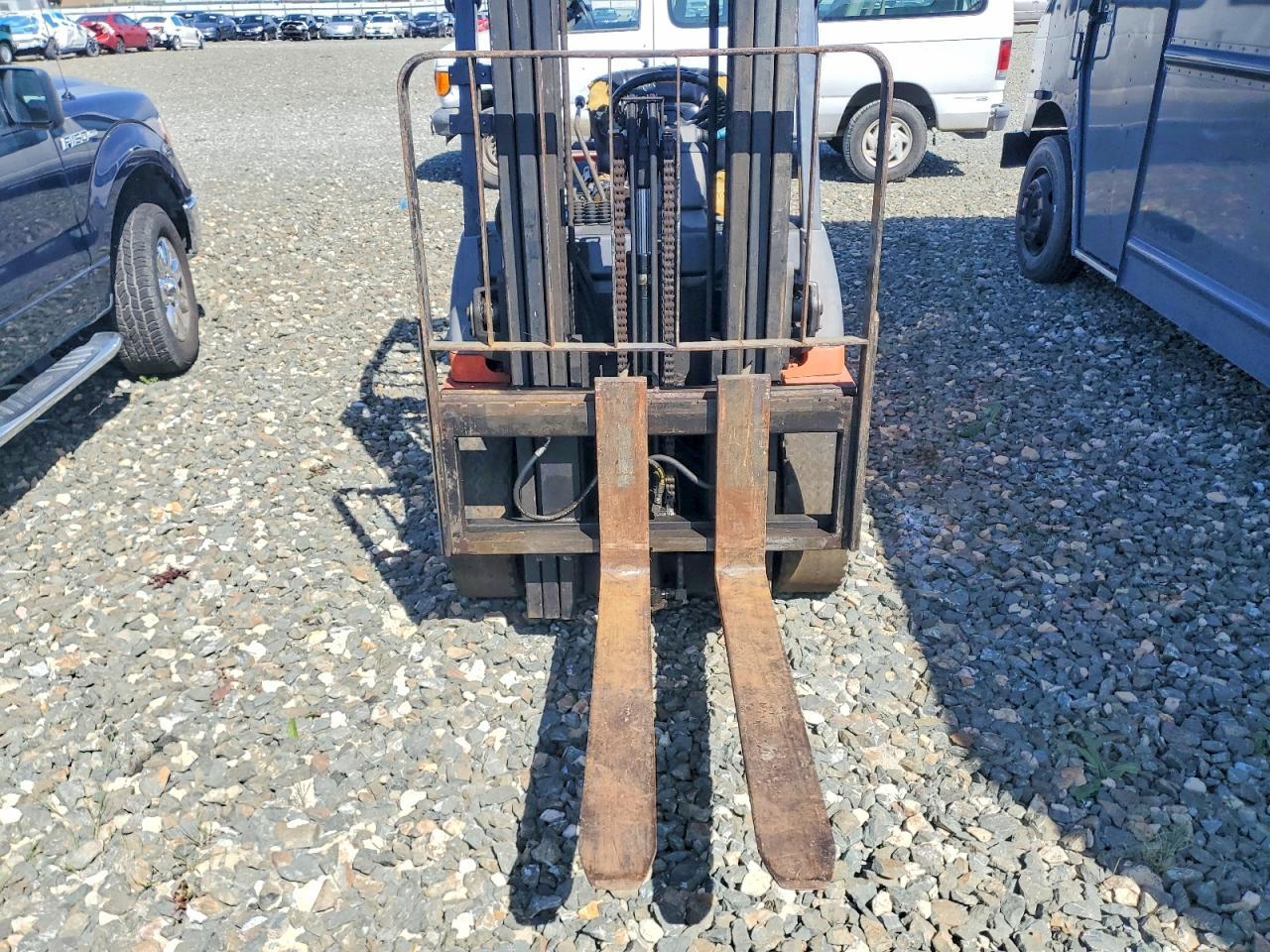 2001 Toyota 7FGU25 Forklift