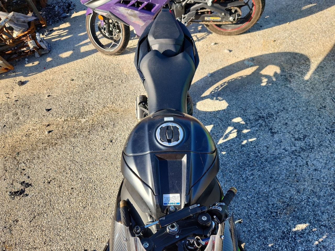 2024 Kawasaki ZX1002 L