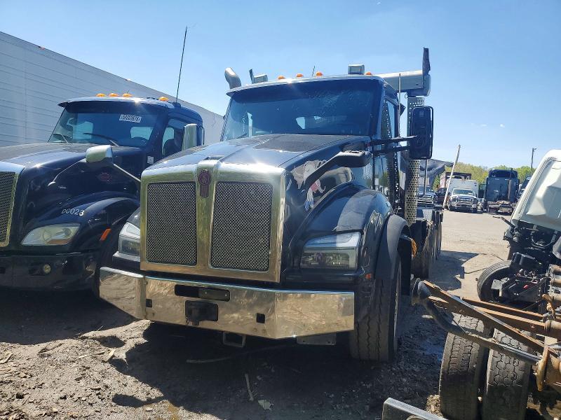 2020 Kenworth T880 ROLL-OFF Container Truck