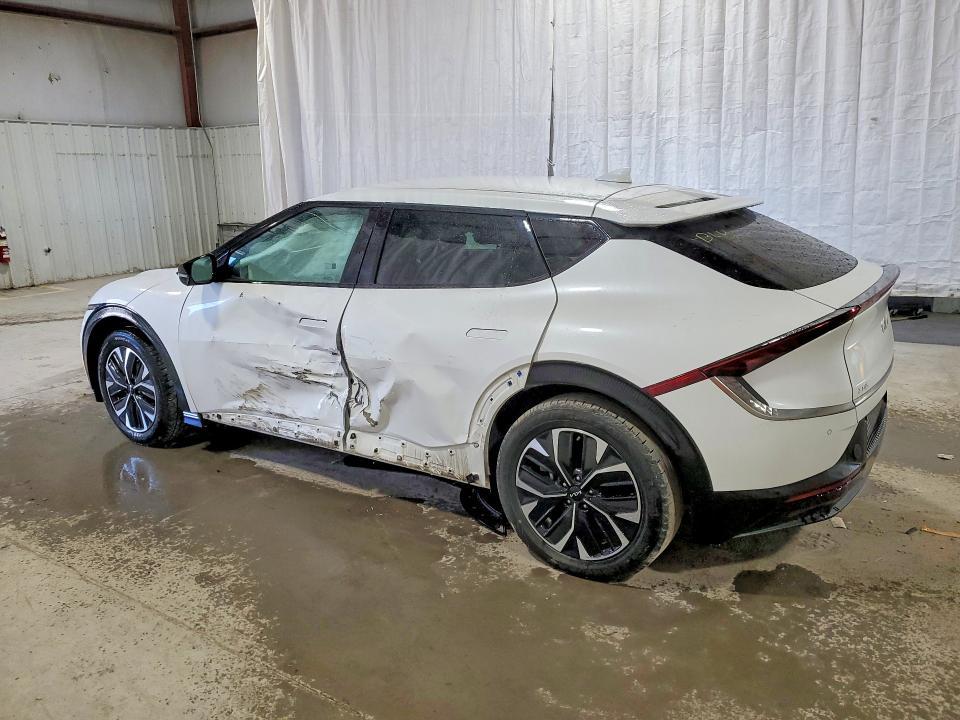2024 KIA EV6 Wind