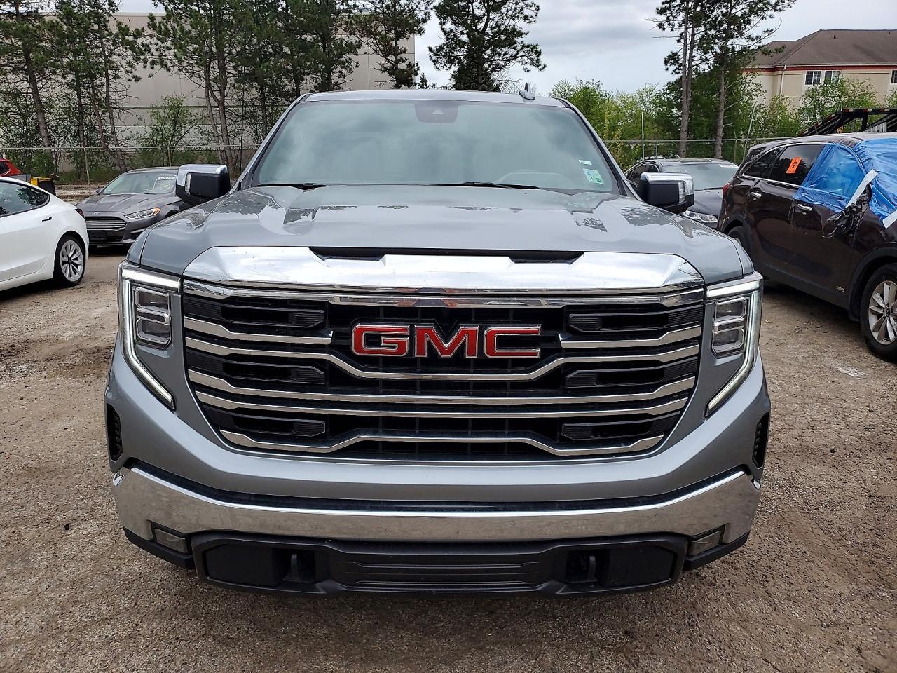2025 GMC Sierra K1500 SLT