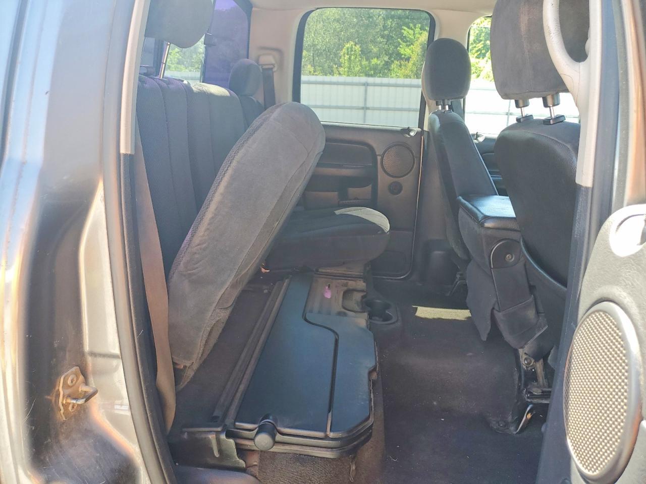 2005 Dodge RAM 1500 ST