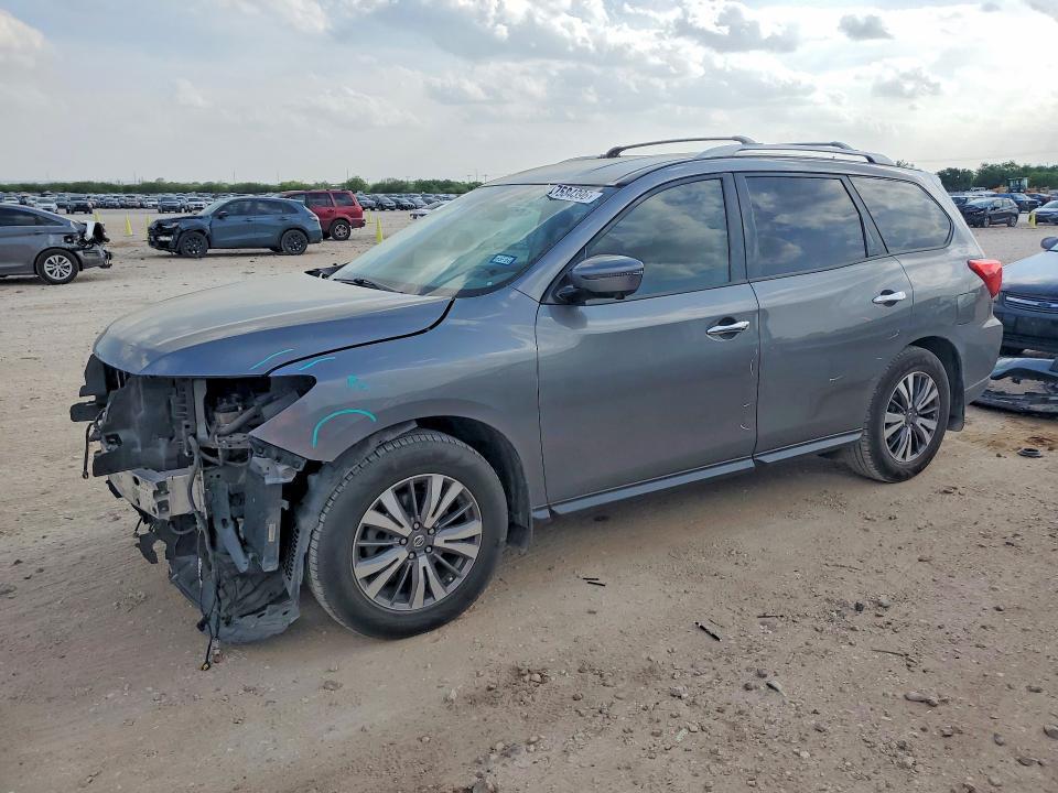 2017 Nissan Pathfinder sl