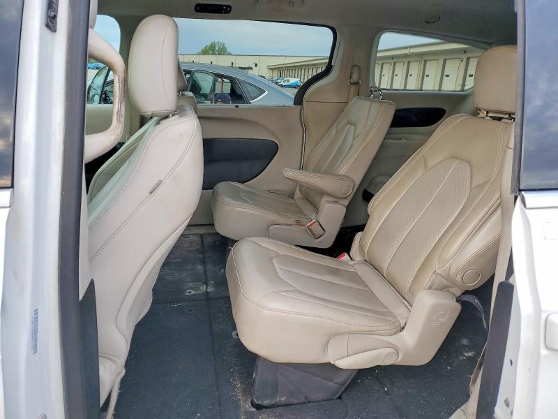 2021 Chrysler Voyager lxi