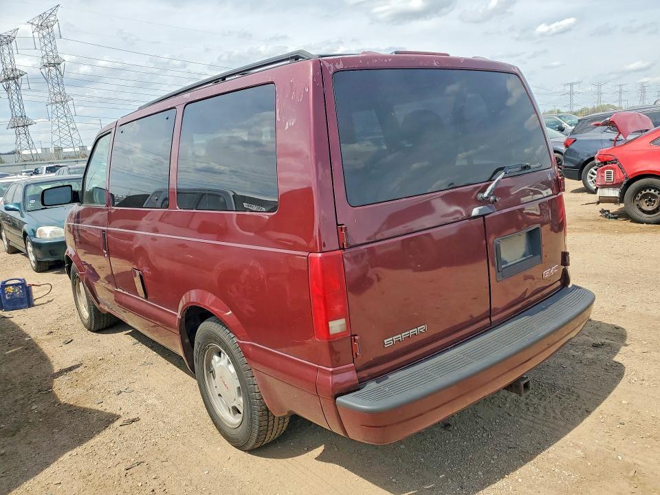 2005 GMC Safari XT