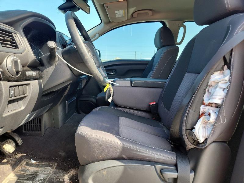 2022 Nissan Titan s