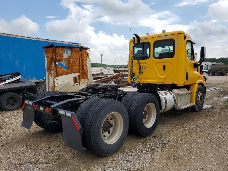 2019 Freightliner Cascadia 113 Semi Truck