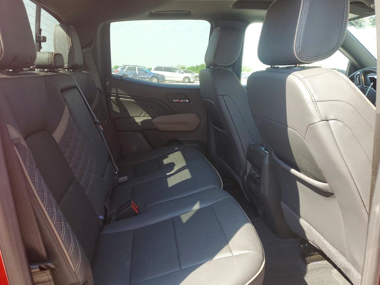 2024 GMC Canyon Denali