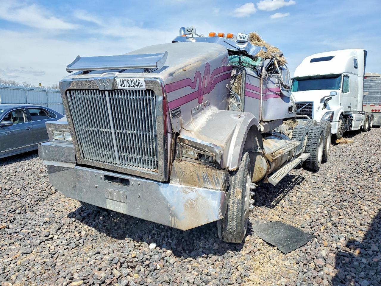 1998 Western Star 4900 Semi Truck